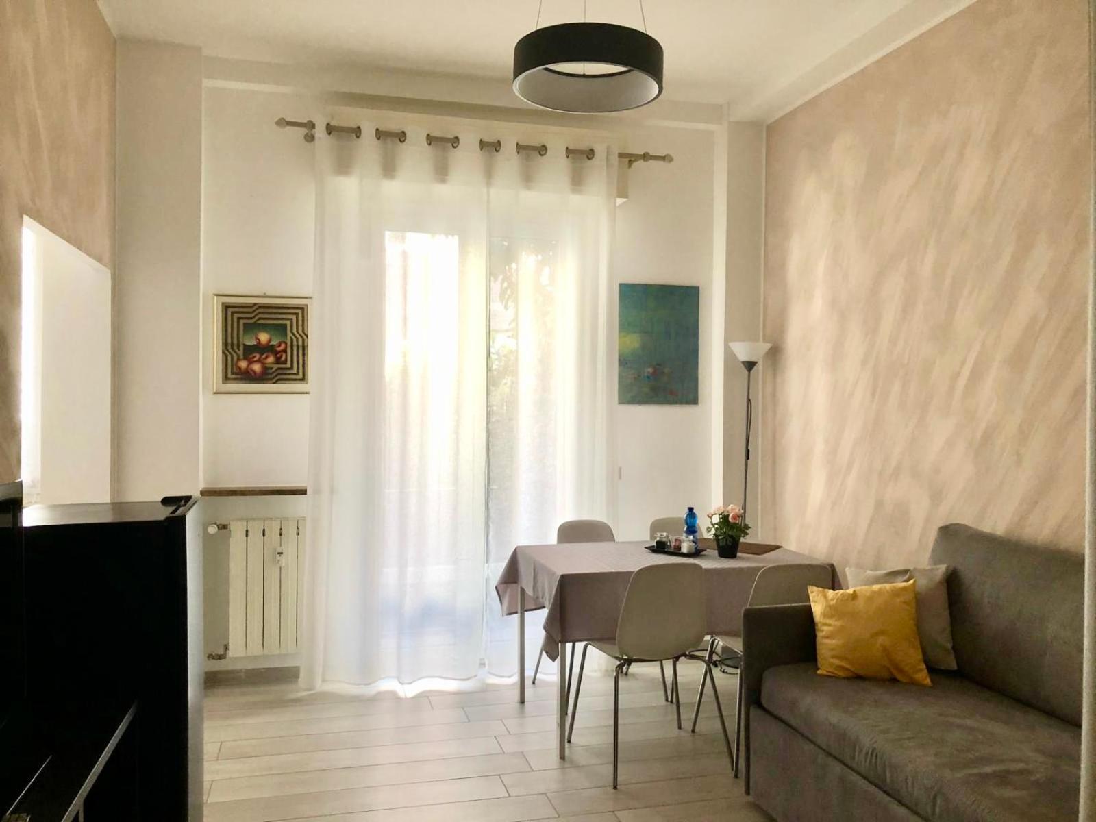 Lovely 2 Room Apartment With Small Garden Milan Exterior photo